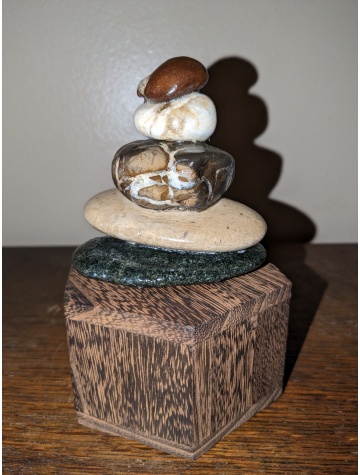 5 Stone Cairn(Michigan Lightning Stone)